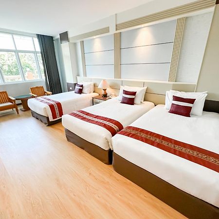 Siamgrand Hotel Udon Thani Esterno foto