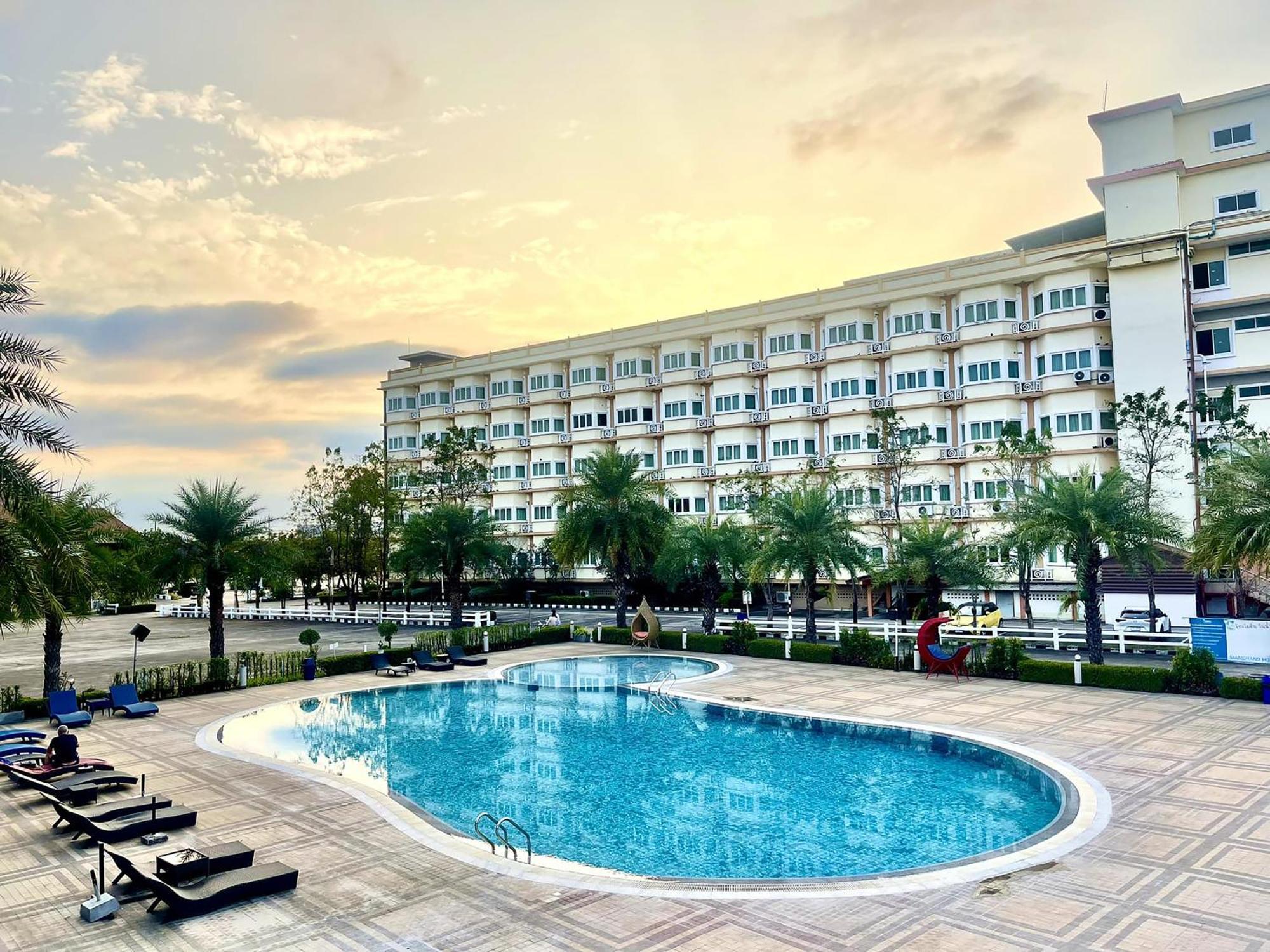 Siamgrand Hotel Udon Thani Esterno foto